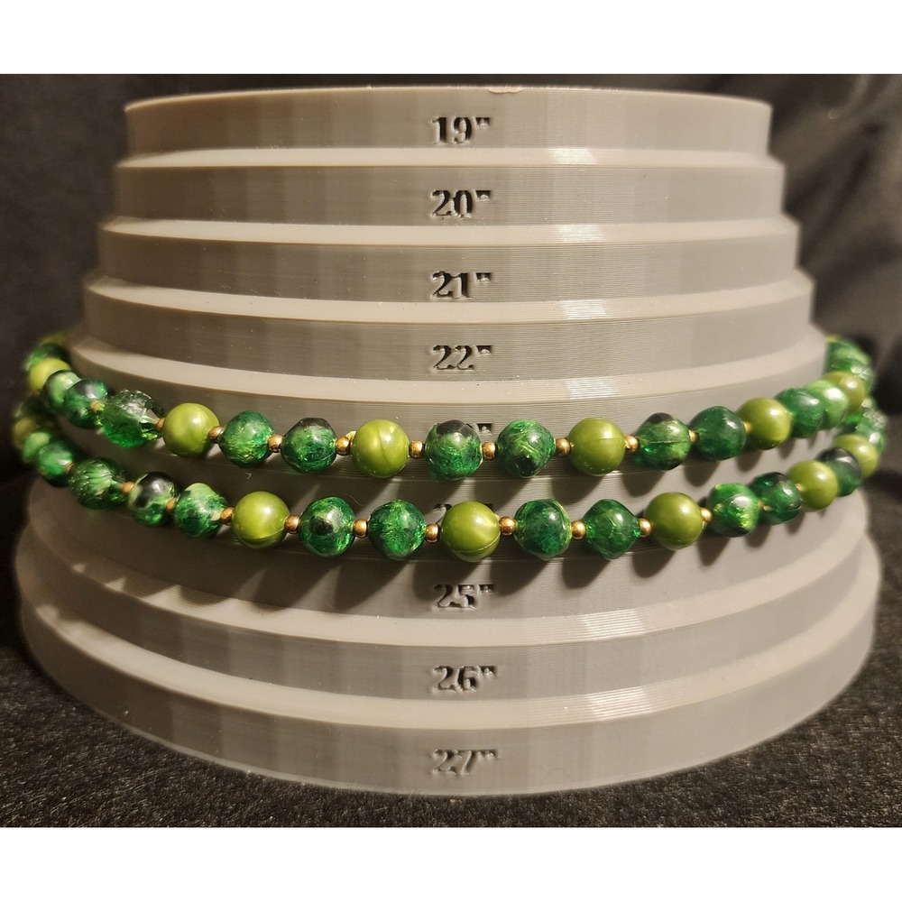VTG Double Strand Green Beaded Necklace Emerald Olive Gold Tone Box Clasp - Picture 6 of 8